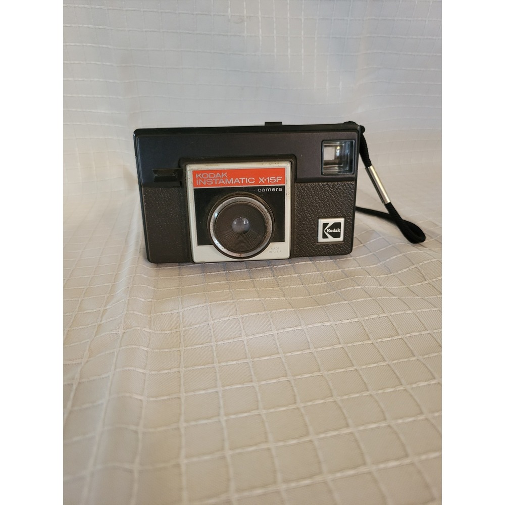 Kodak Instamatic X-15F Vintage 126 Cartridge Film Camera Made in USA Black‎